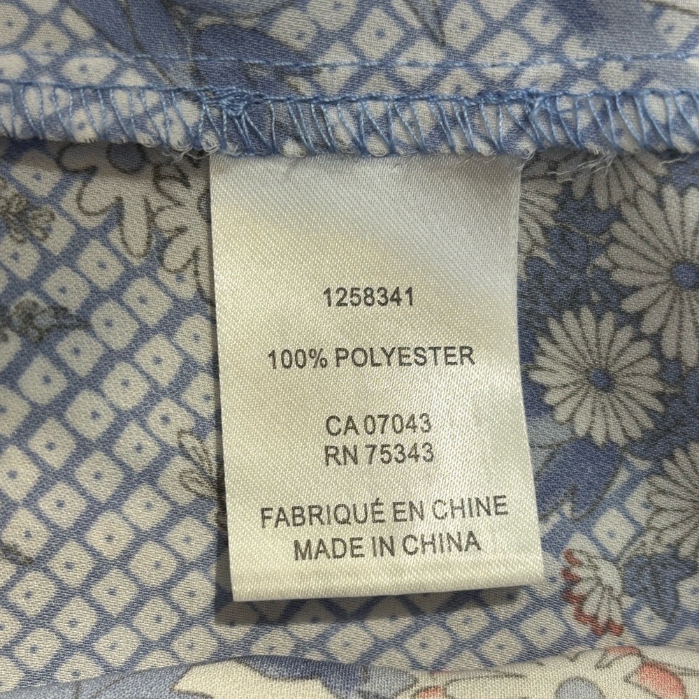 Joie Ruffle Short Sleeve patterned blouse in blue, size small 🌸 - Picture 8 of 8